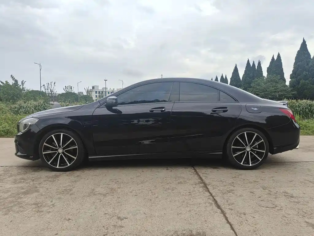 MERCEDES BENZ CLA 2016