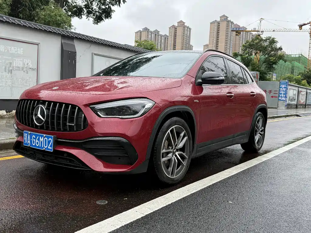 MERCEDES BENZ GLA AMG 2022