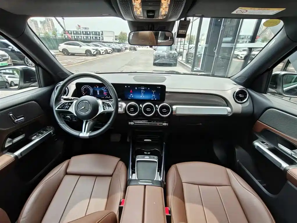 MERCEDES BENZ GLB 2023