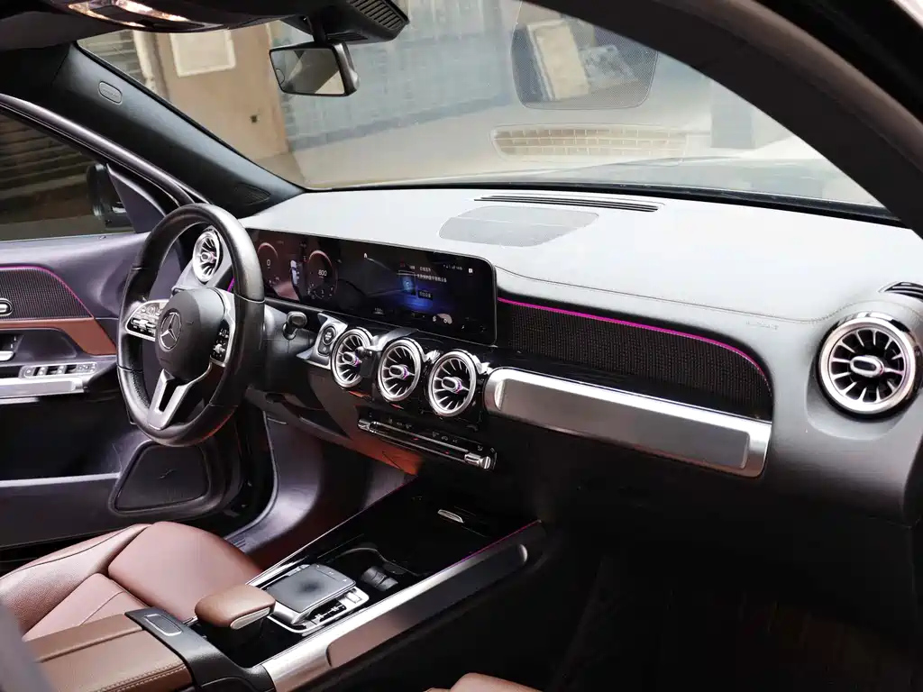 MERCEDES BENZ GLB 2020