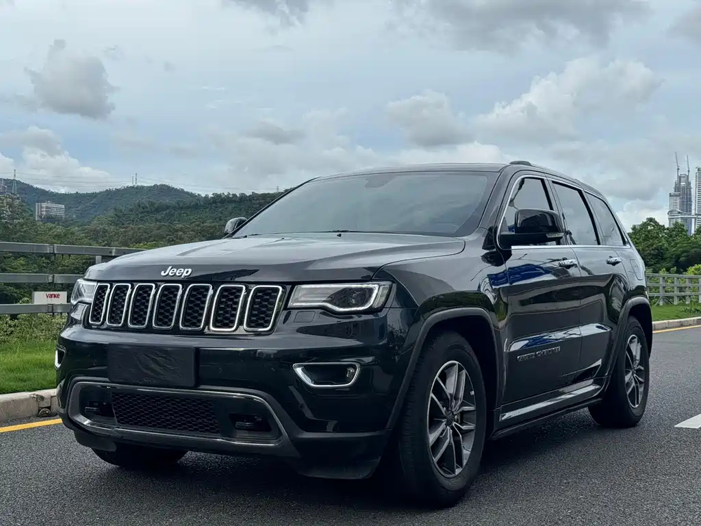 JEEP GRAND CHEROKEE IMPORT 2019