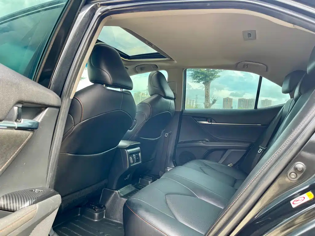 TOYOTA CAMRY 2018