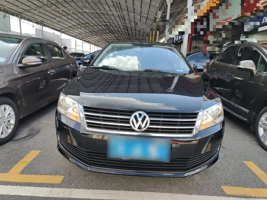 VOLKSWAGEN LAVIDA 2013