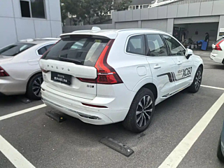 VOLVO XC60  2025 YEAR B5 4WD  DELUXE EDITION 2025