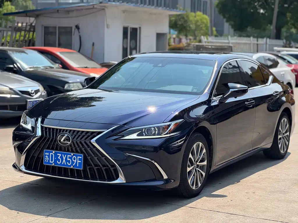 LEXUS ES 2022