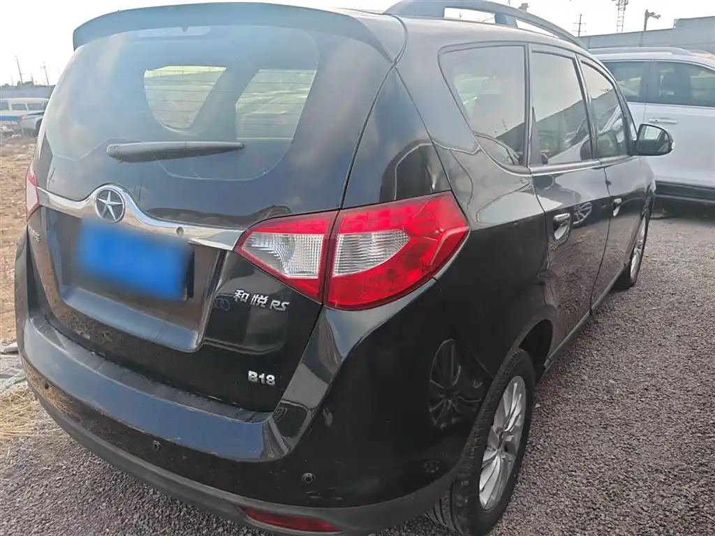 JAC REFINE M2 2013