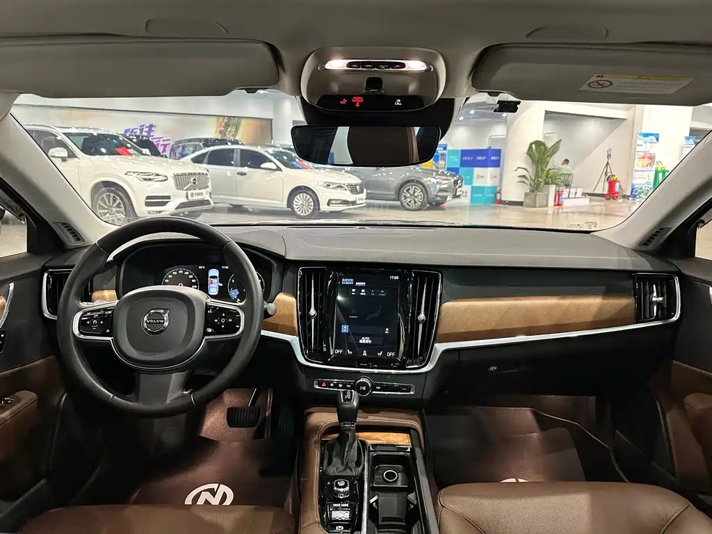 VOLVO S90 2020