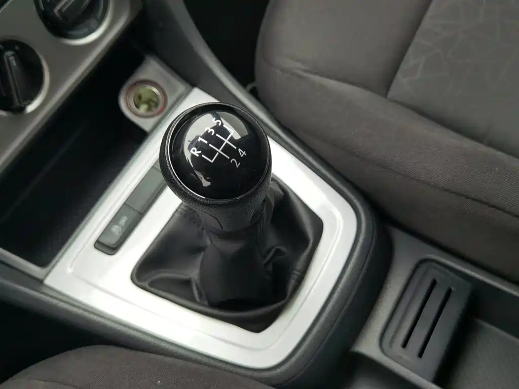 VOLKSWAGEN LAVIDA 2016