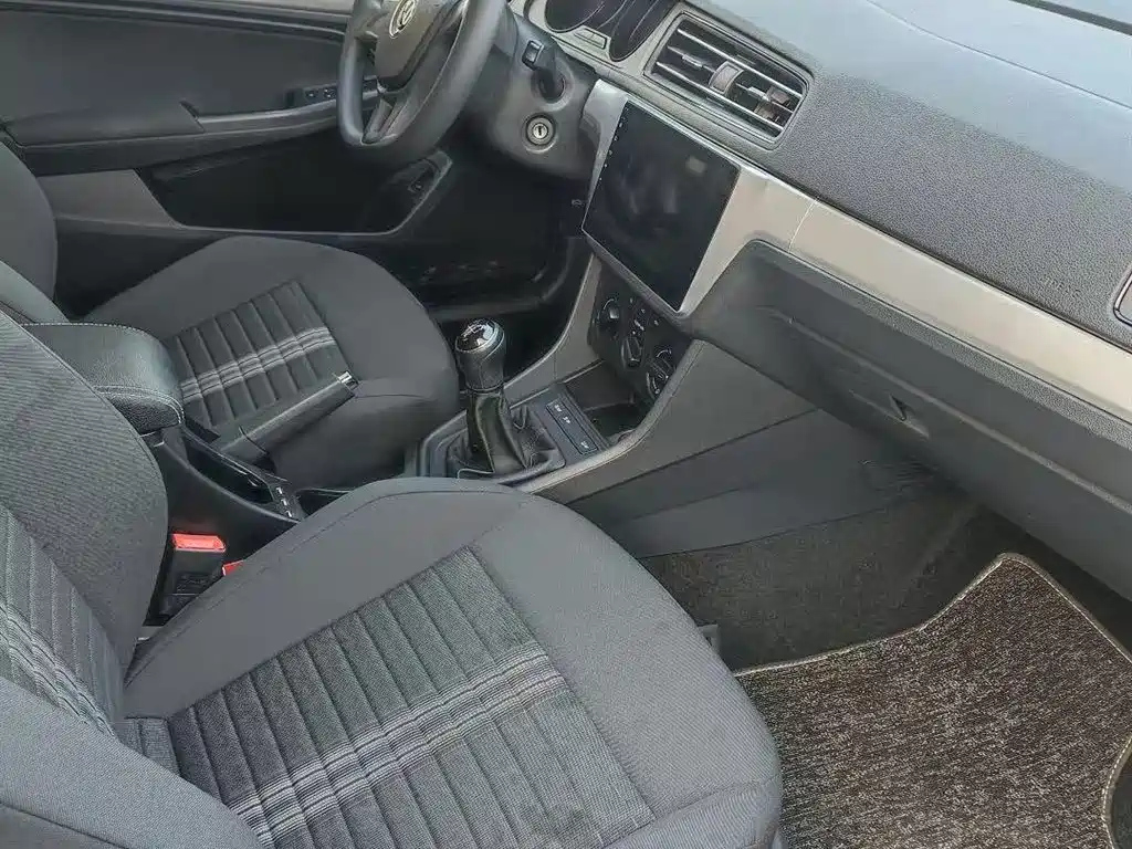 VOLKSWAGEN LAVIDA 2019