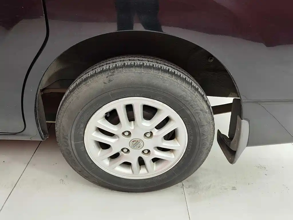 NISSAN NV200 2013