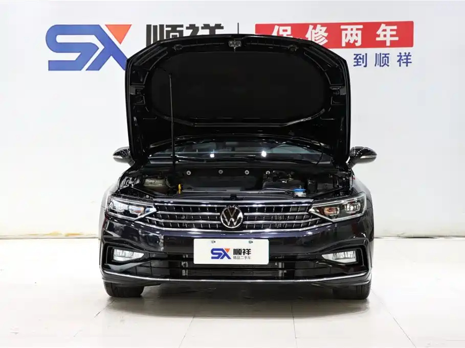 VOLKSWAGEN MAGOTAN 2023