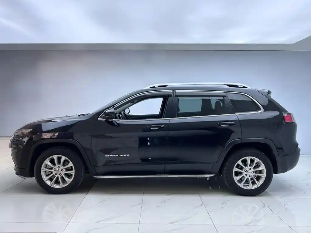 JEEP CHEROKEE 2019