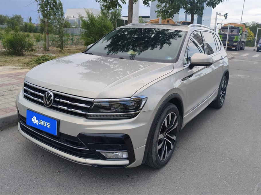 VOLKSWAGEN TIGUAN L 2021