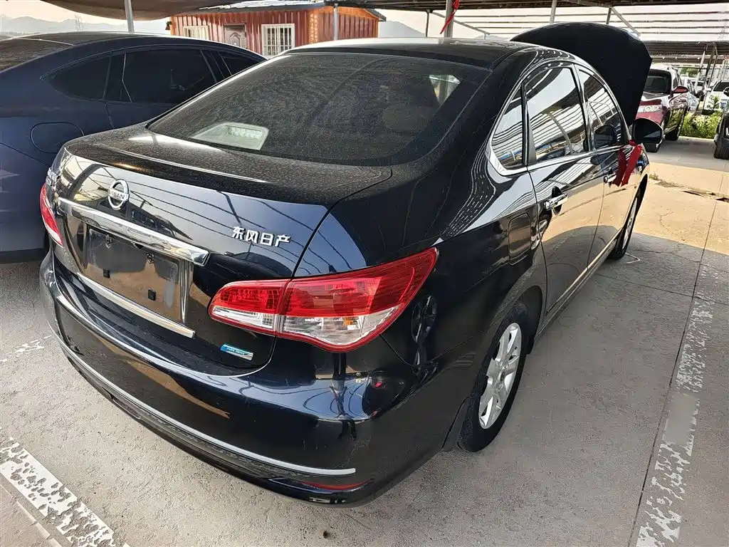 NISSAN SYLPHY 2012