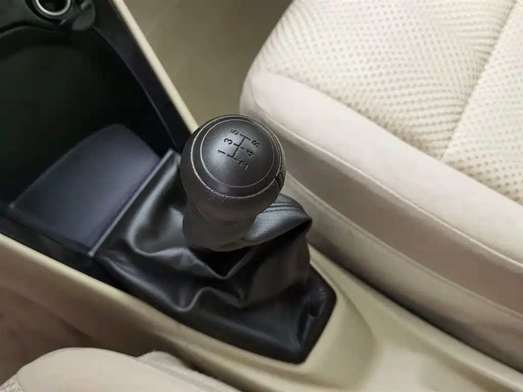 TOYOTA VIOS 2015