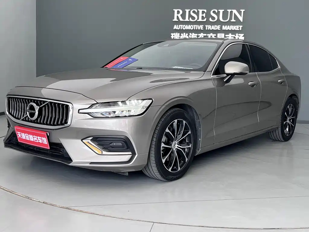 VOLVO S60 2021