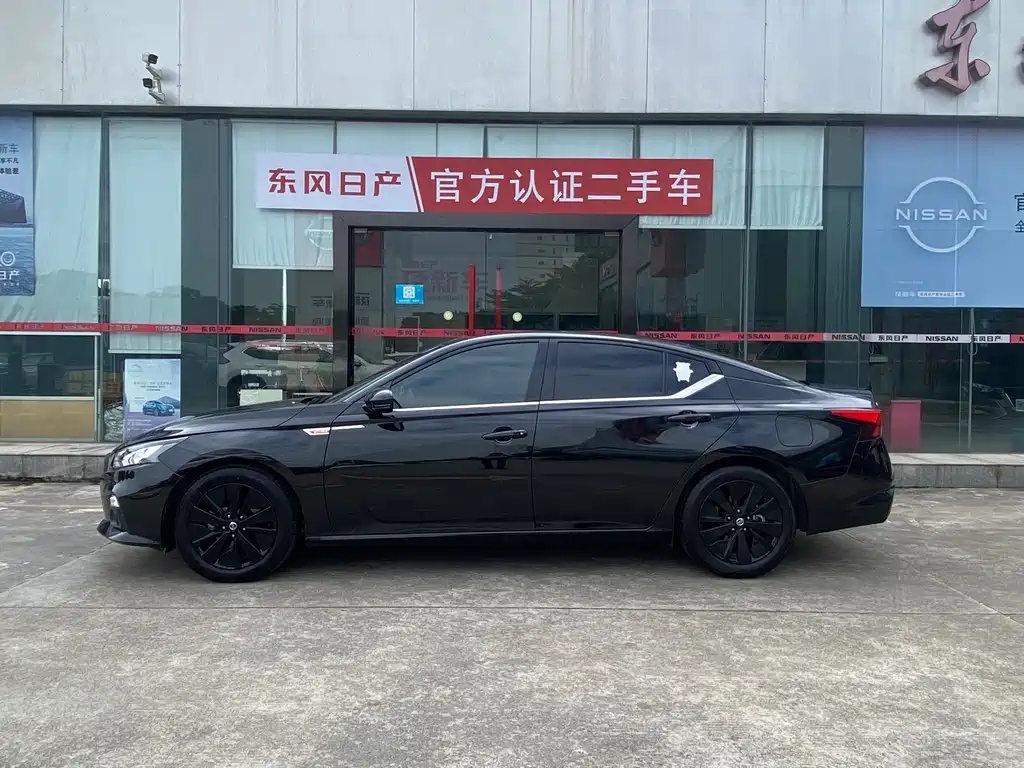NISSAN TEANA 2022