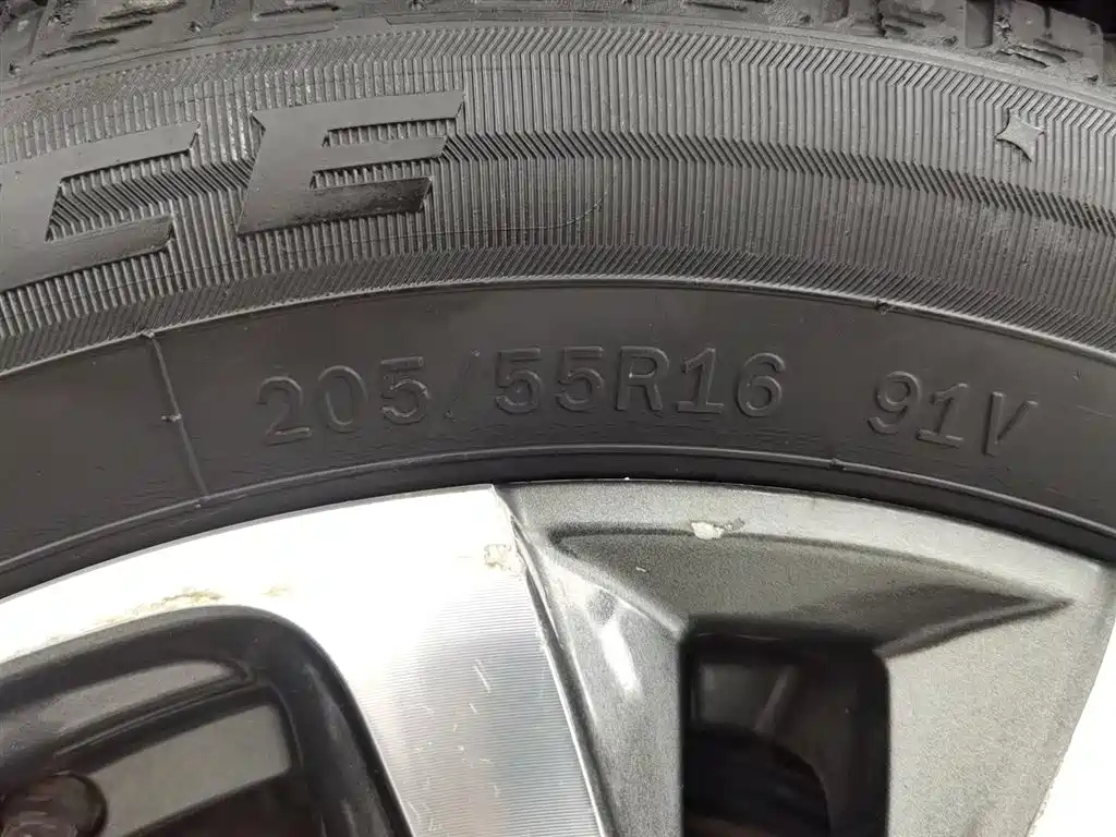 JAC REFINE R3 2018