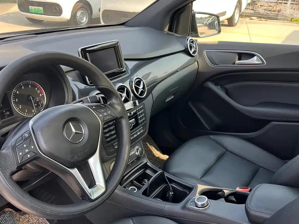 MERCEDES BENZ B-CLASS 2012