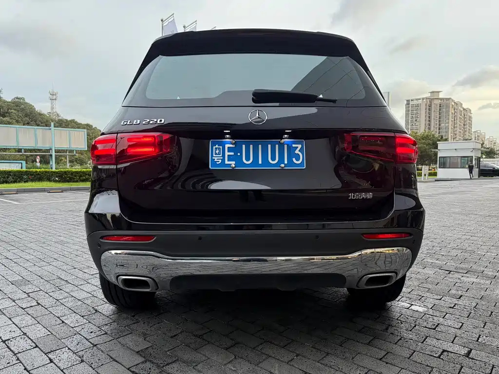 MERCEDES BENZ GLB 2024