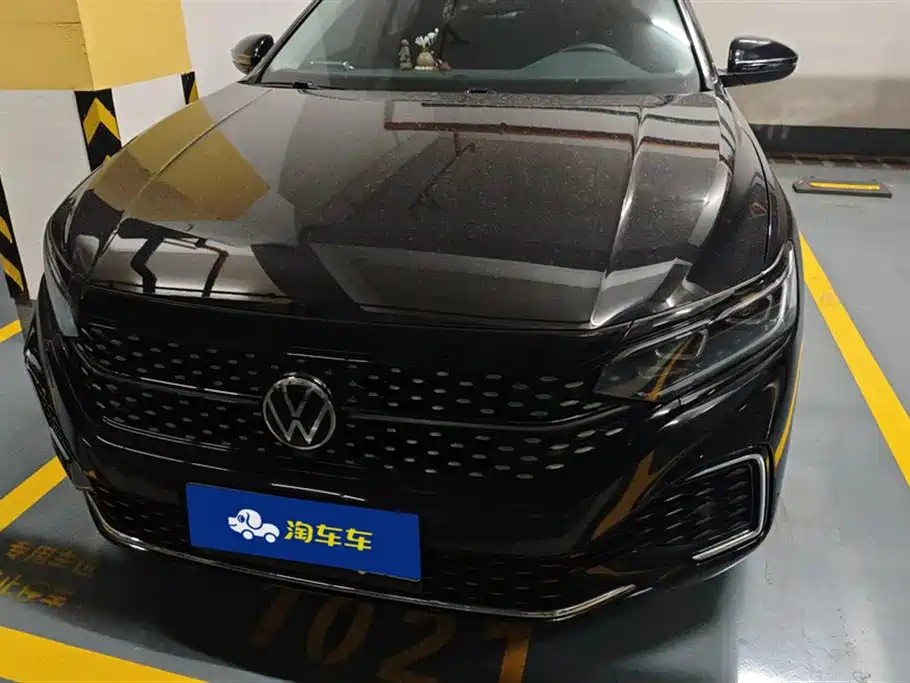 VOLKSWAGEN PASSAT 2022
