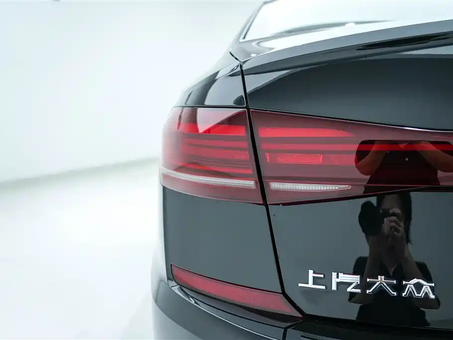 VOLKSWAGEN PASSAT 2022
