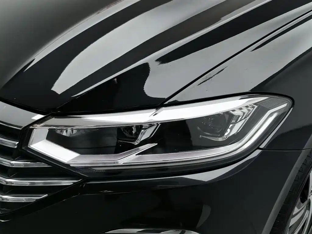 VOLKSWAGEN LAVIDA 2023