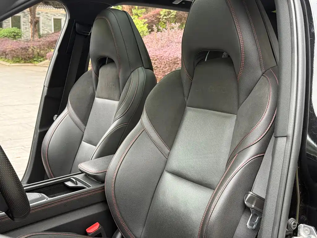 LYNK&CO 03 2019