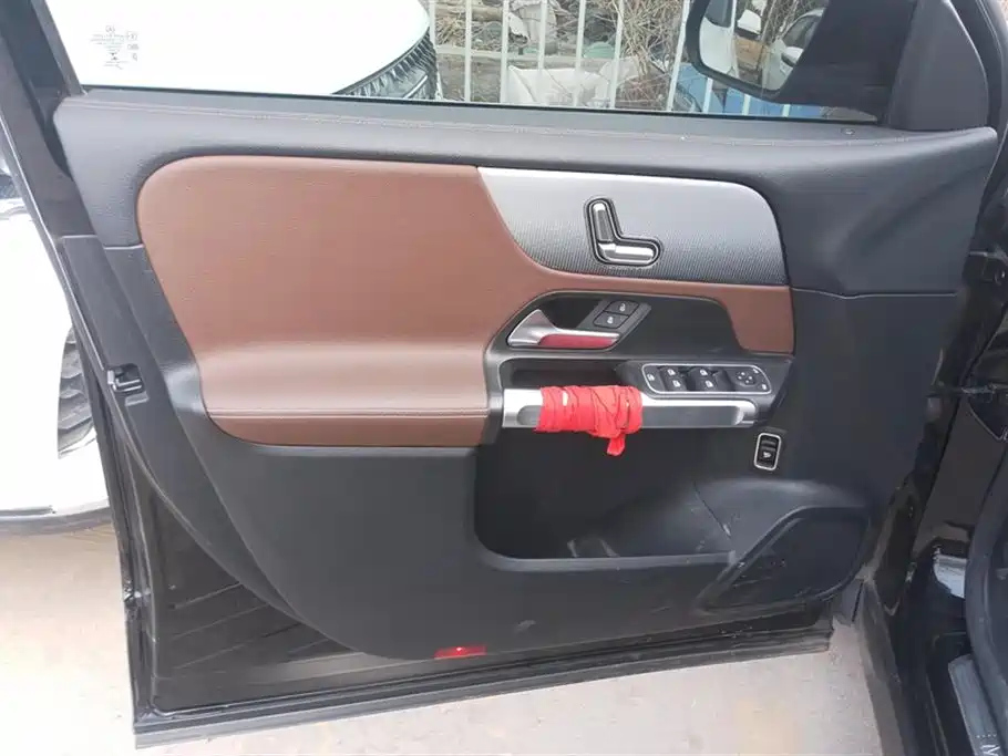 MERCEDES BENZ GLB 2020