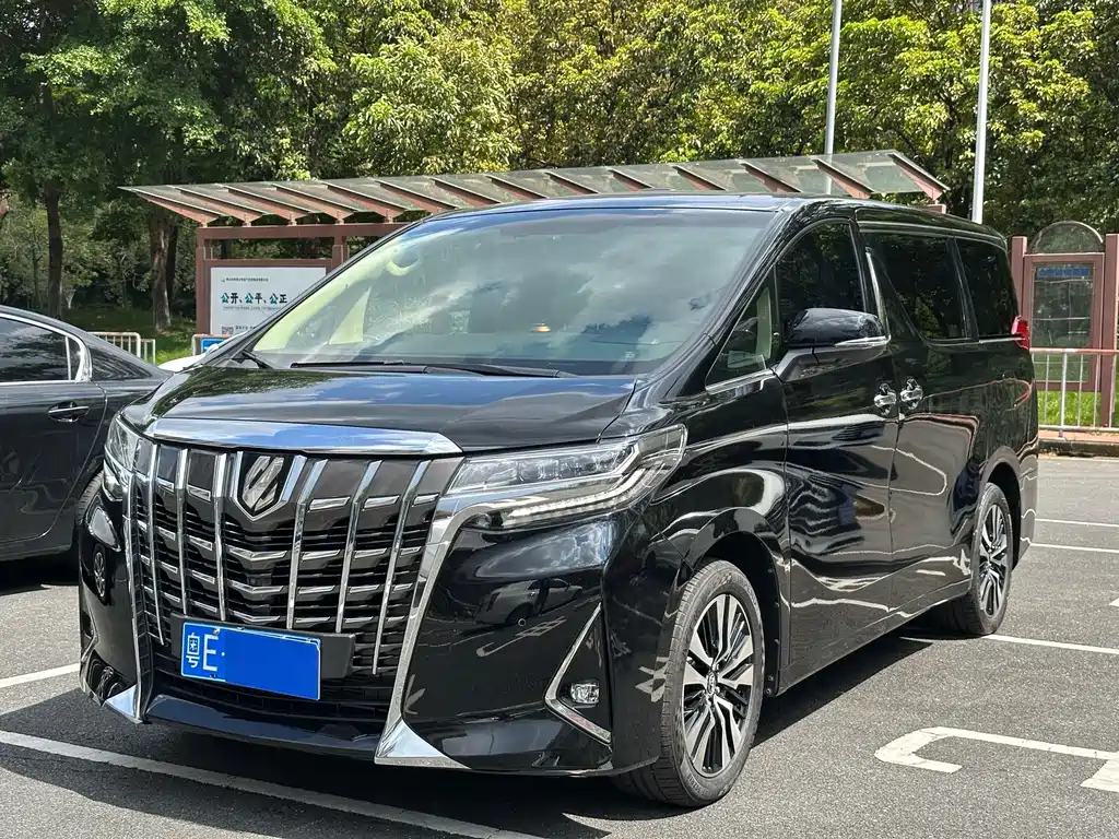 TOYOTA ALPHARD 2018