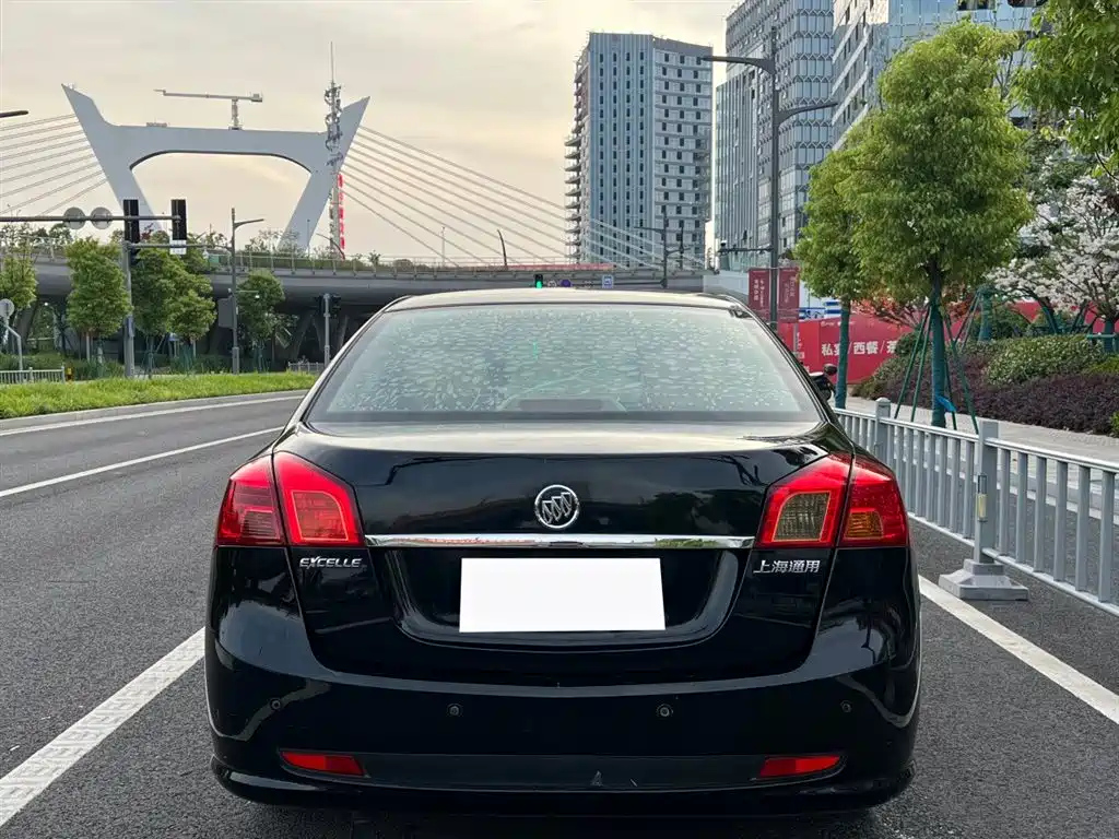 BUICK EXCELLE 2012