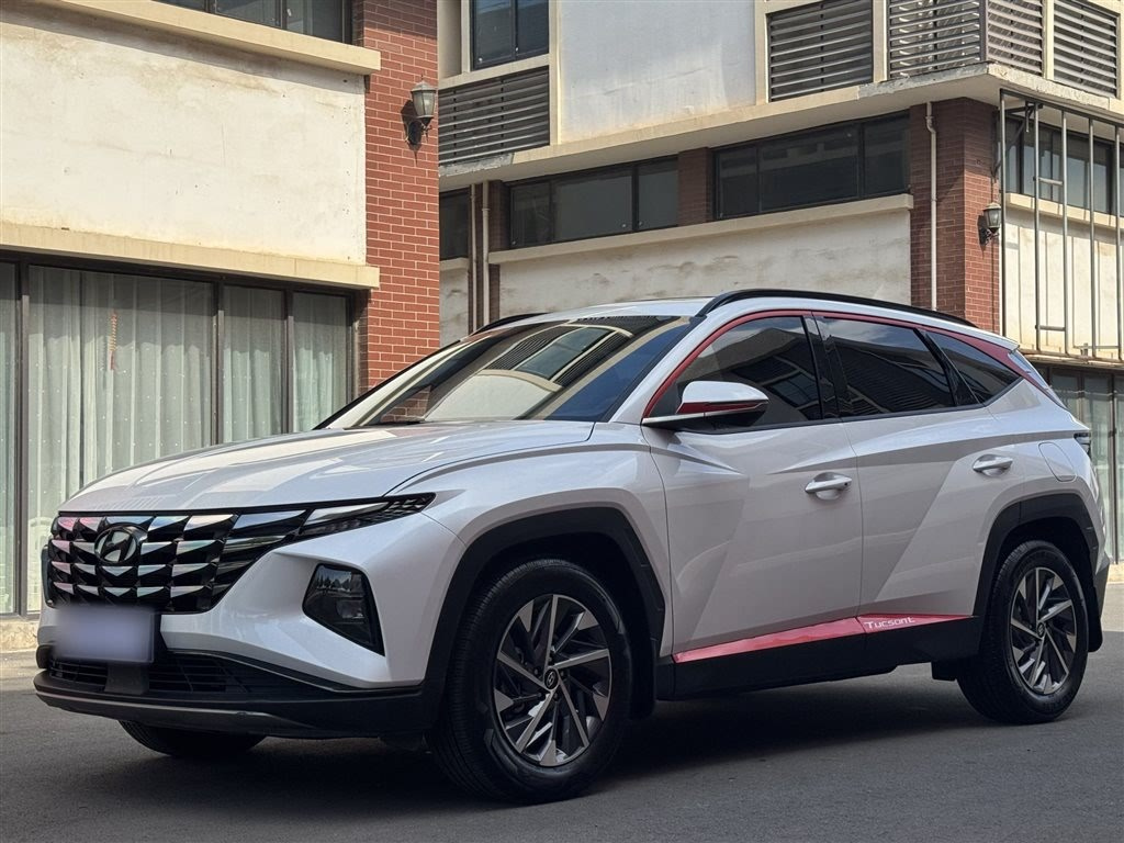 HYUNDAI TUCSON 2023