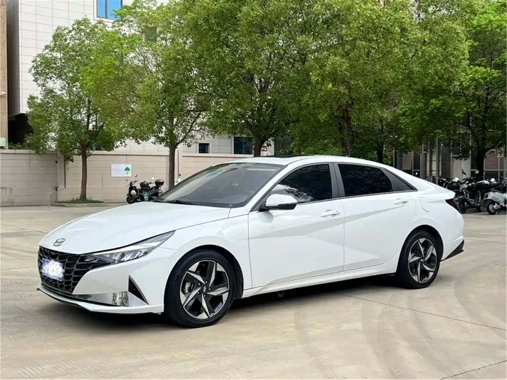 HYUNDAI ELANTRA 2022
