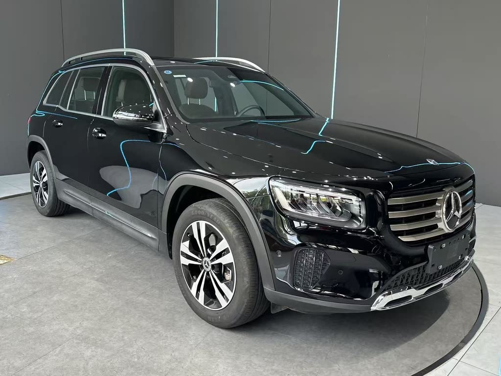 MERCEDES BENZ GLB 2024