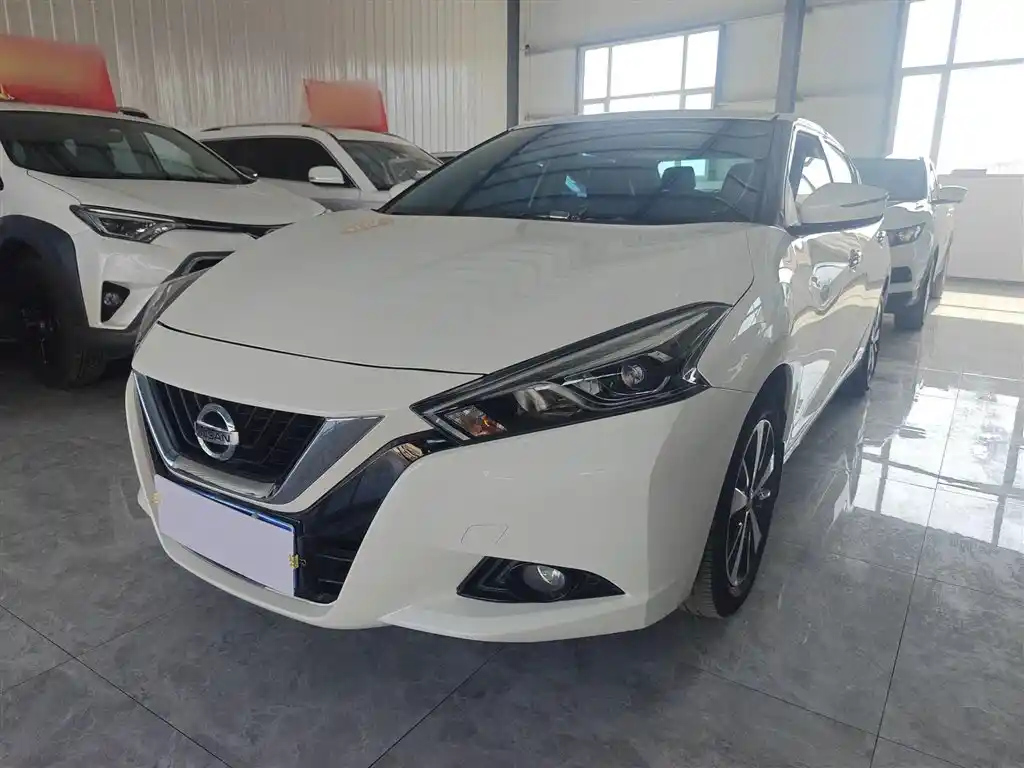 NISSAN LANNIA