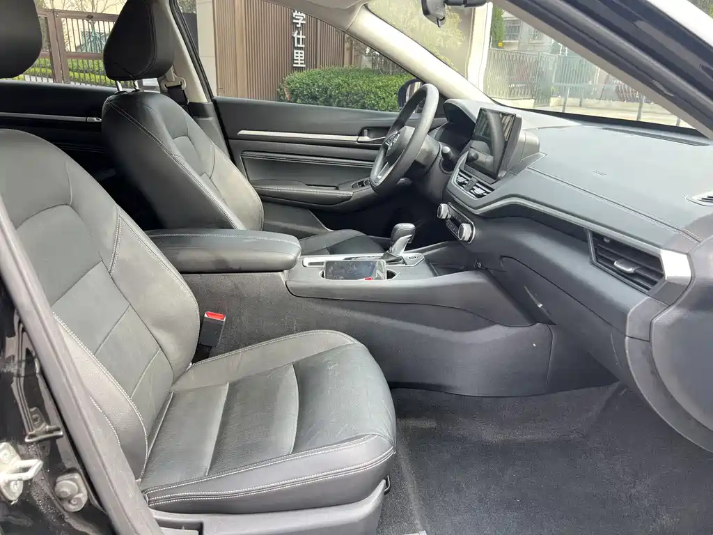 NISSAN TEANA 2021