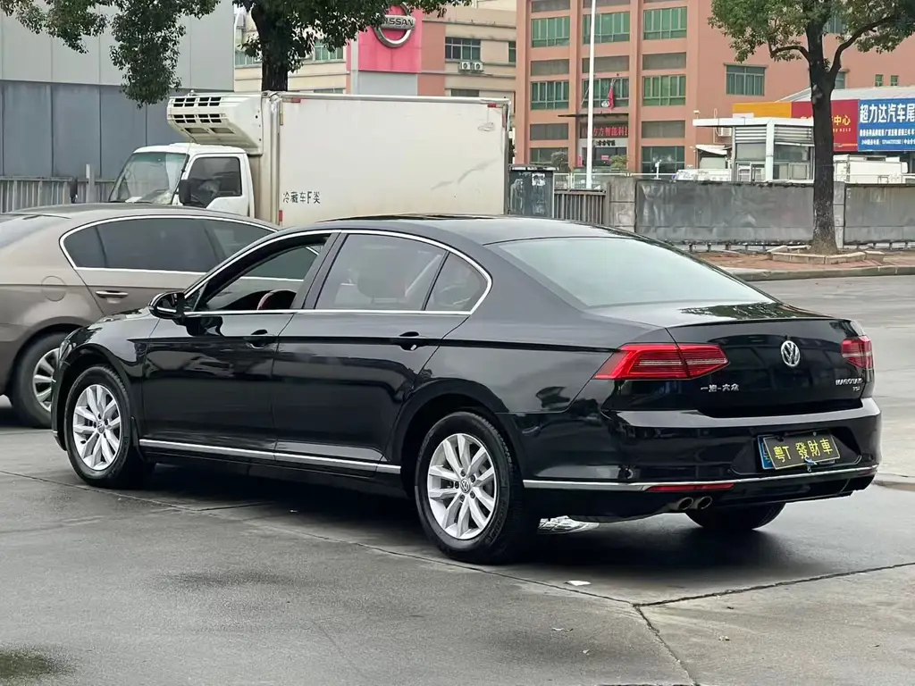 VOLKSWAGEN MAGOTAN 2017