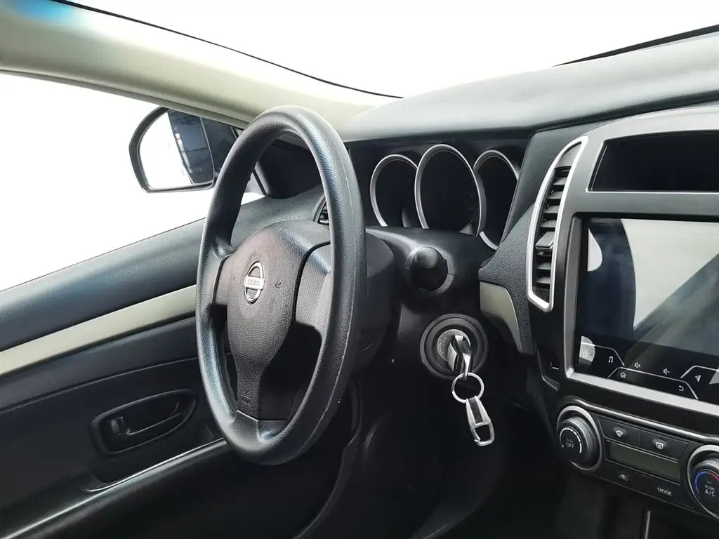 NISSAN SYLPHY 2019