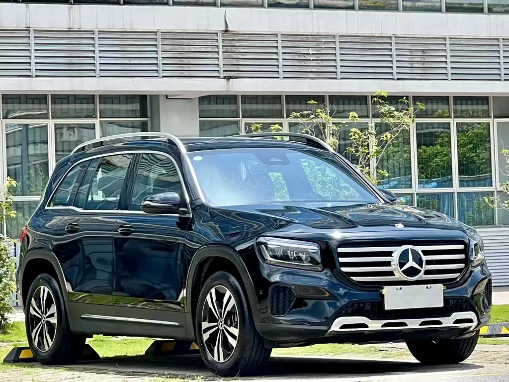 MERCEDES BENZ GLB 2024