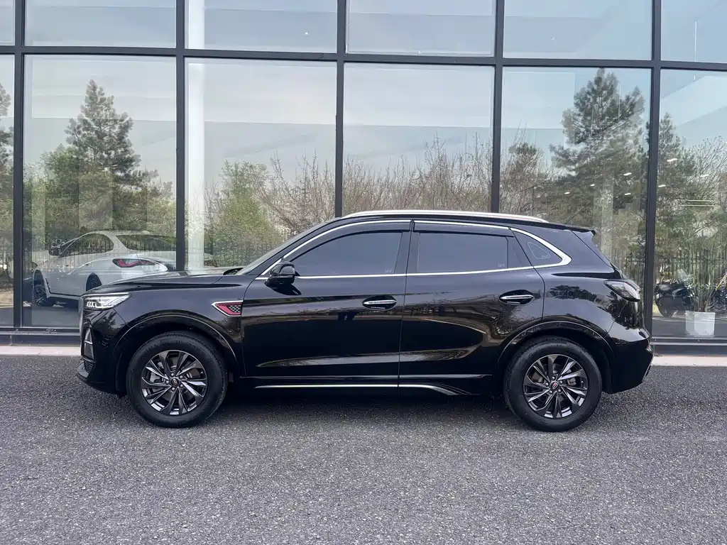 HONGQI HS5 2023