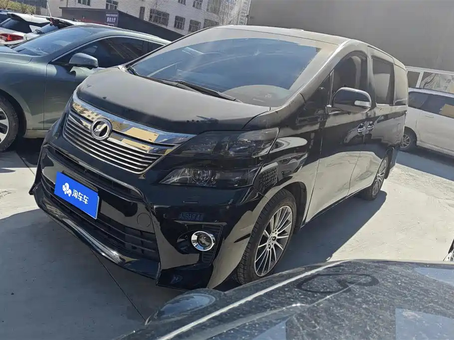 TOYOTA ALPHARD 2011