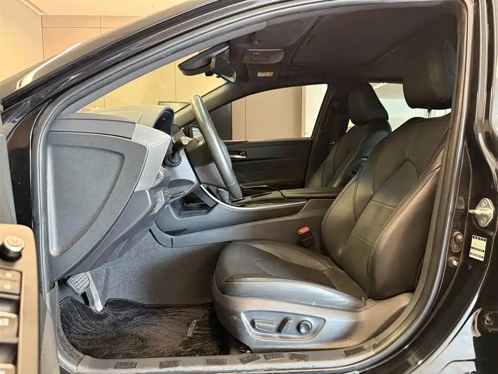 TOYOTA AVALON 2019