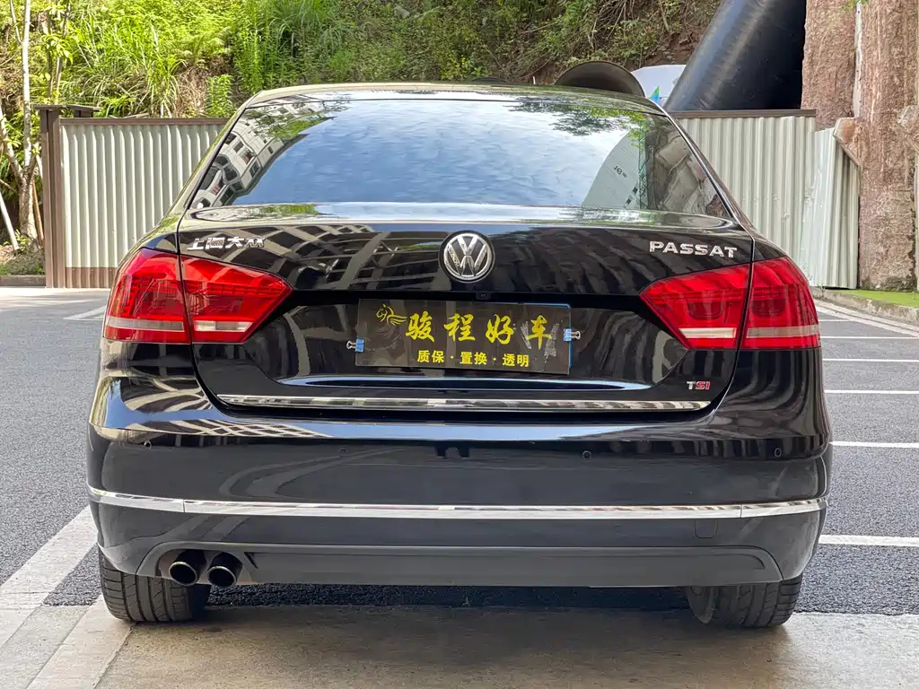 VOLKSWAGEN PASSAT 2014