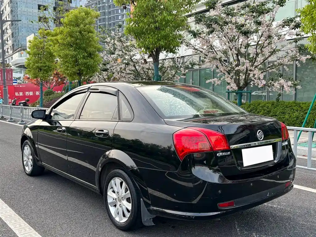 BUICK EXCELLE 2012
