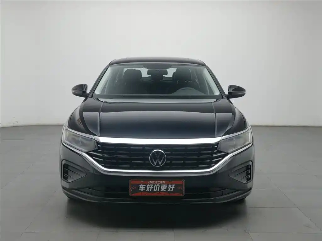 VOLKSWAGEN PASSAT 2022