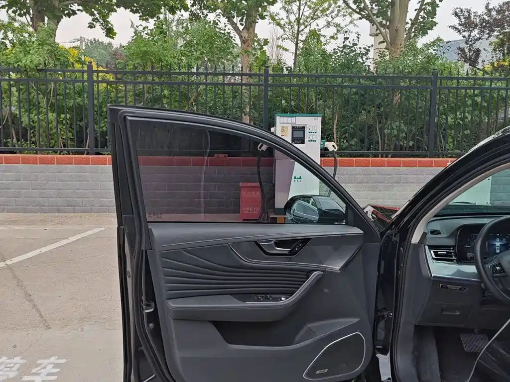 HONGQI HS5 2023
