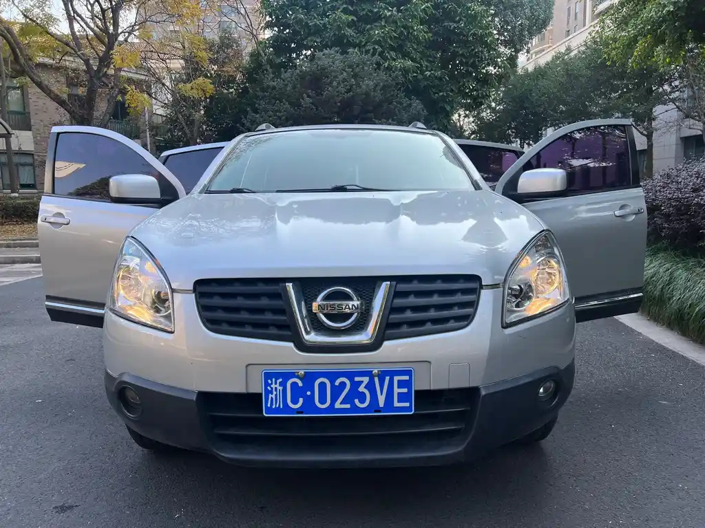 NISSAN QASHQAI 2011