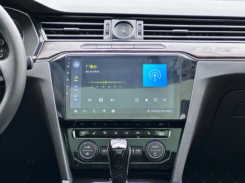 VOLKSWAGEN MAGOTAN 2017
