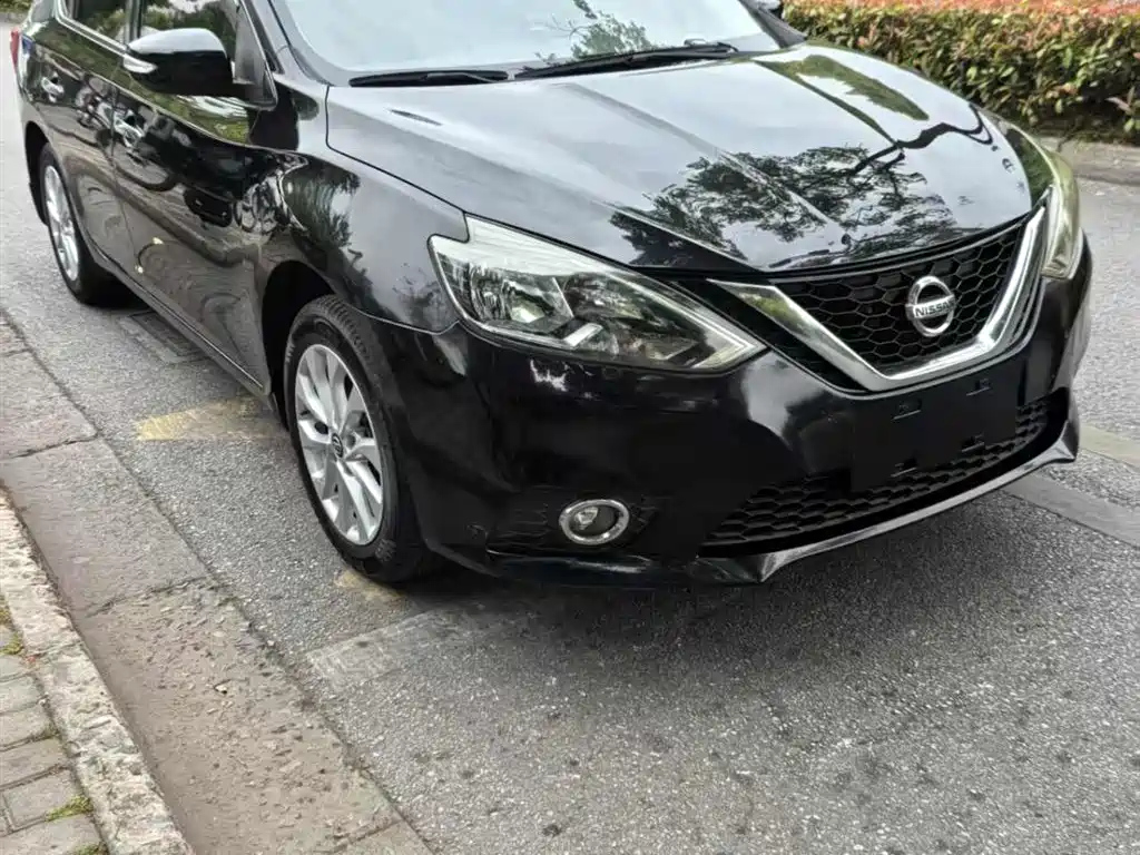 NISSAN SYLPHY 2018