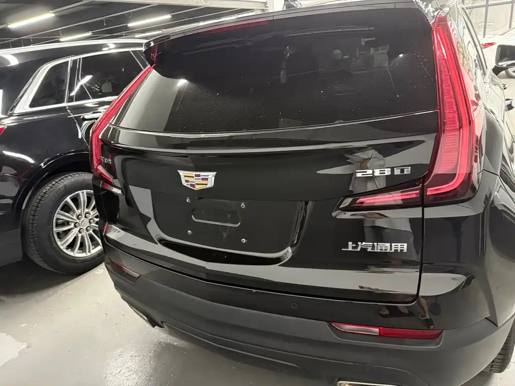 CADILLAC XT4 2021